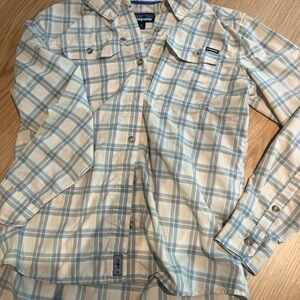 MAKE ME AN OFFER Patagonia Plaid Button-Up Shirt